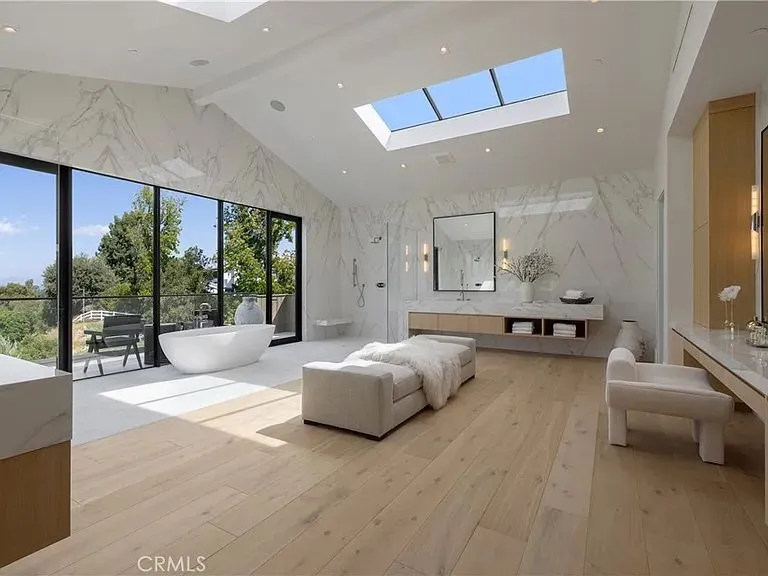 Lebron James House mansion