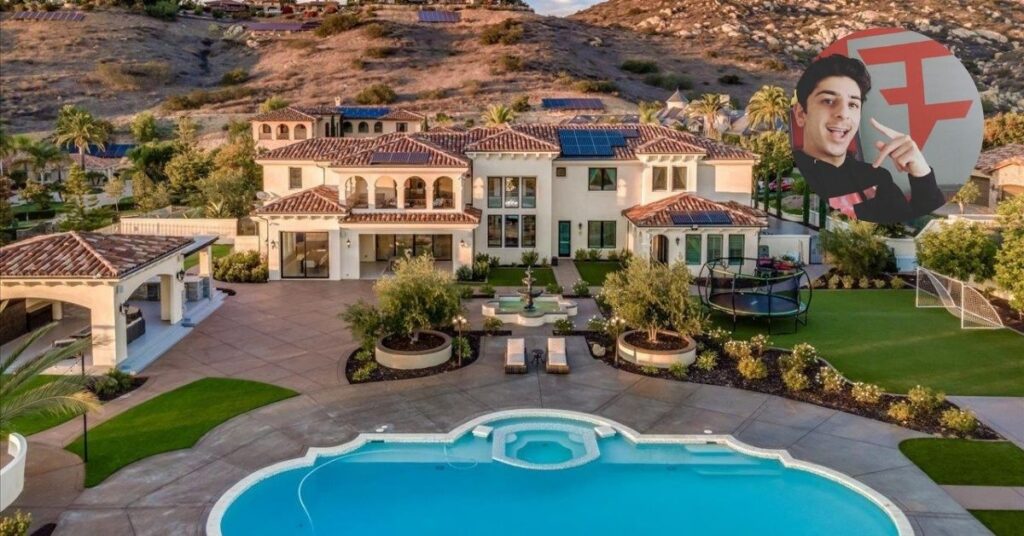 faze rug House